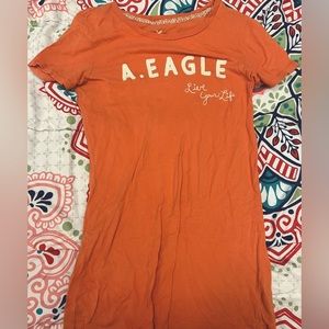 American Eagle t-shirt. Orange. US size XS. Barely worn, very good condition.